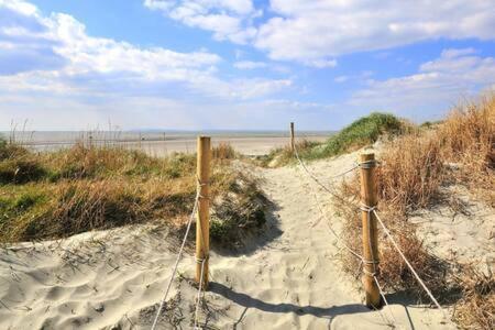 Charming Bolthole 400m To Holiday home